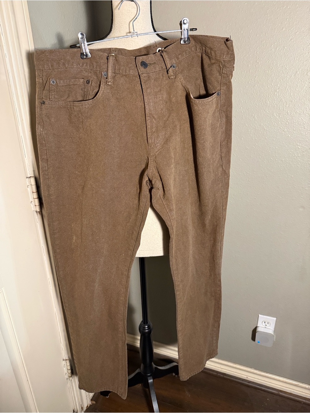 GAP Men’s jeans in brown
